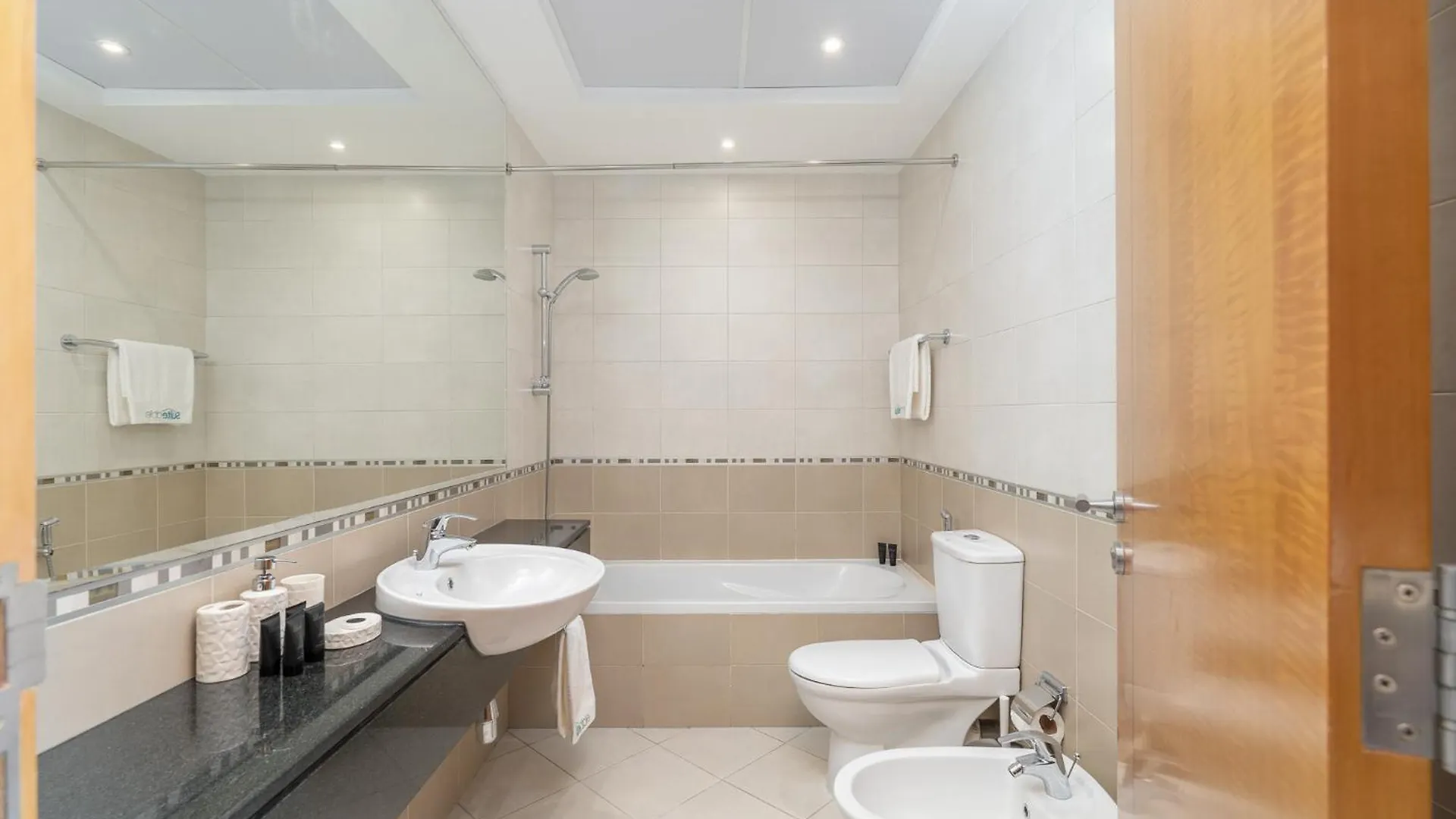 Premium 2 Bedroom In Trident Residence Jbr Dubai Apartment